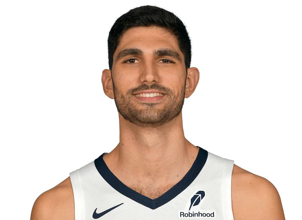 Santi Aldama headshot