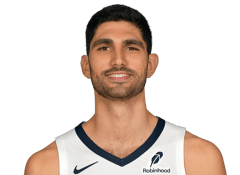 Santi Aldama headshot