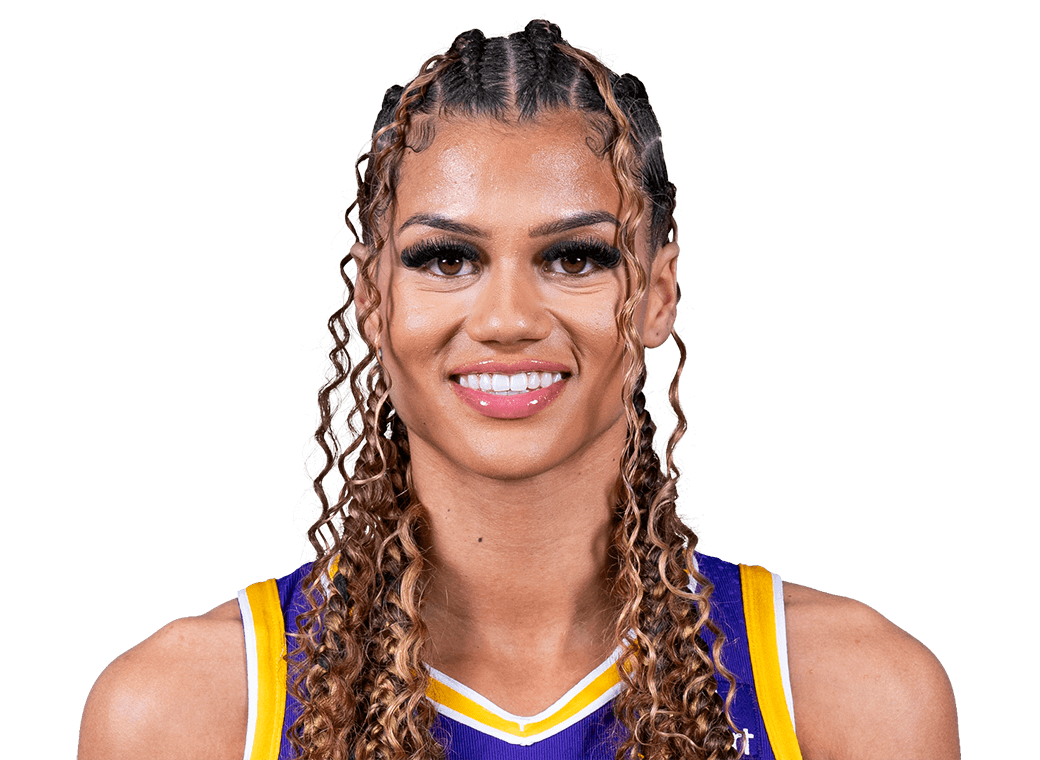 Rae Burrell headshot