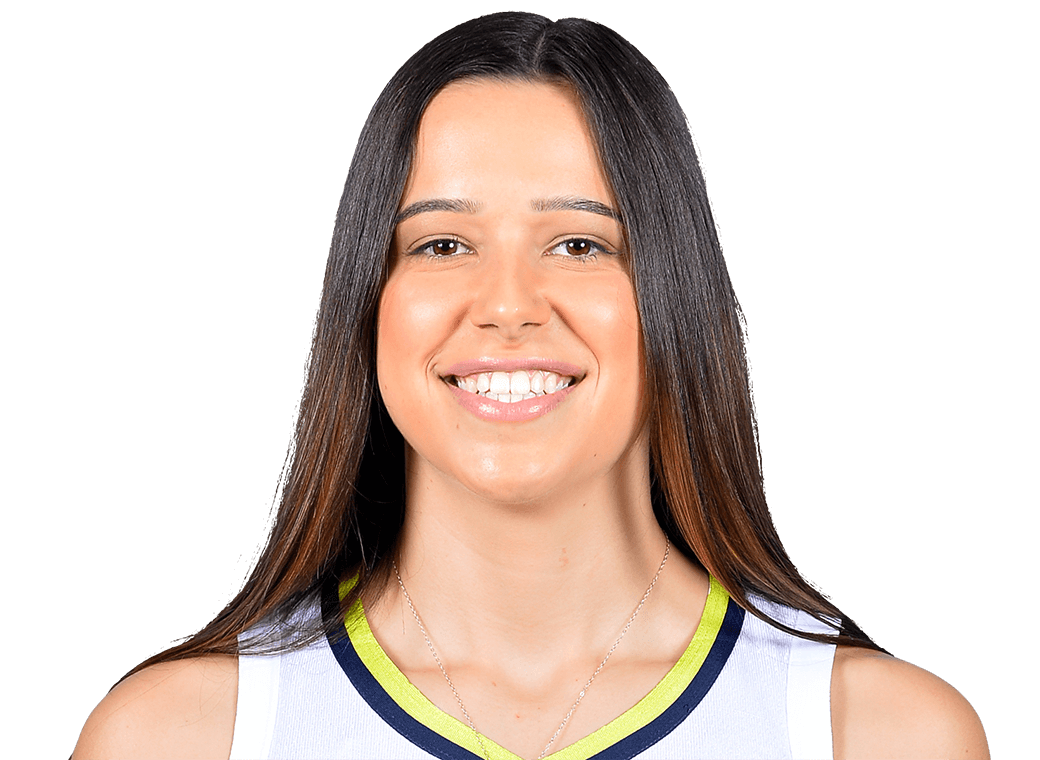 Lou Lopez Sénéchal headshot