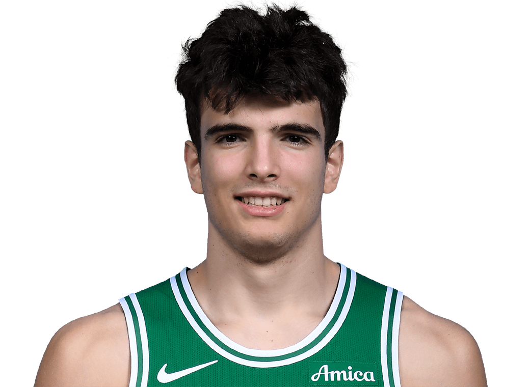 Hugo González headshot