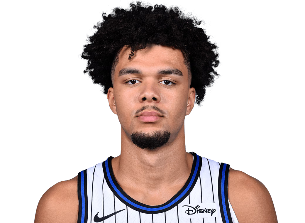 Noah Penda headshot