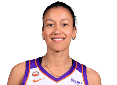 Noemie Brochant headshot